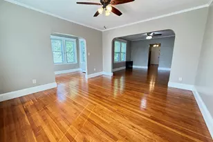 37 Leach St, Salem, MA 01970 - Photo 2