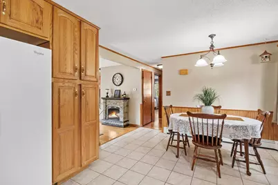 254 McCarthy Ave, Chicopee, MA 01020 - Photo 6