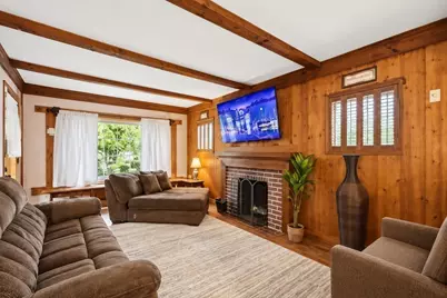 28 Dalton Pl, Springfield, MA 01109 - Photo 4