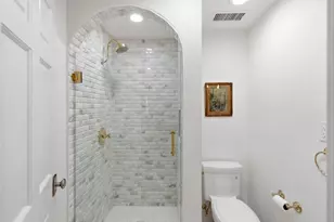 58 Gray St, Boston, MA 02116 - Photo 30