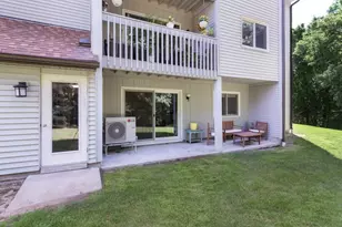 802 Franklin Crossing, Franklin, MA 02038 - Photo 1