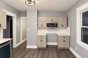 180 Oak Grove Ave, Springfield, MA 01109 - Photo 2