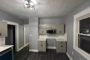 180 Oak Grove Ave, Springfield, MA 01109 - Photo 1