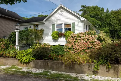 13 Lincoln St, Wareham, MA 02571 - Photo 2