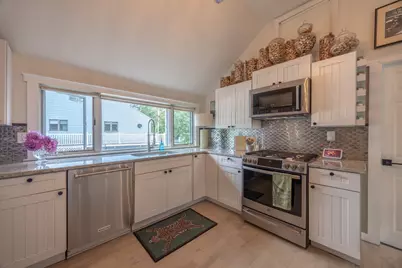 13 Lincoln St, Wareham, MA 02571 - Photo 12