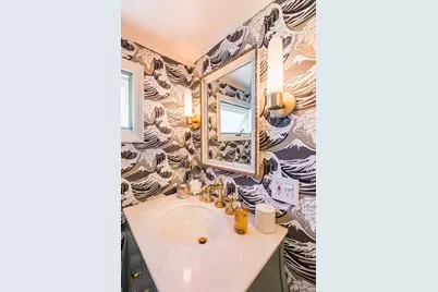 13 Lincoln St, Wareham, MA 02571 - Photo 20