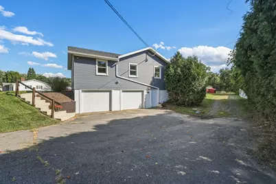 27 Huntington Rd, Hadley, MA 01035 - Photo 2