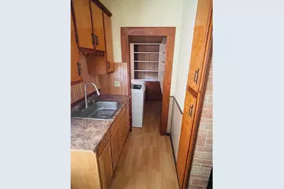 50 Linden St #1, Holyoke, MA 01040 - Photo 2
