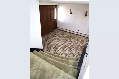 22 Pitcairn St, Revere, MA 02151 - Photo 6