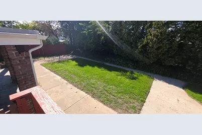 22 Pitcairn St, Revere, MA 02151 - Photo 30