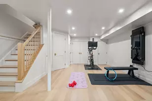 2 Leeds St, Boston, MA 02127 - Photo 28