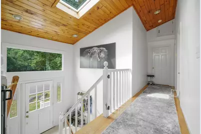 37 Slade St, Swansea, MA 02777 - Photo 12