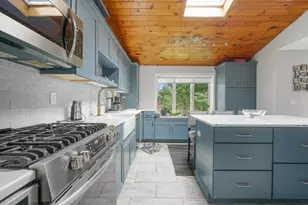 37 Slade St, Swansea, MA 02777 - Photo 4
