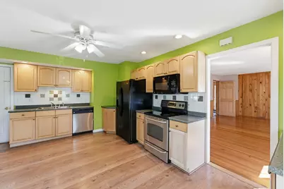 102 Lemuel Ave, Chicopee, MA 01013 - Photo 8