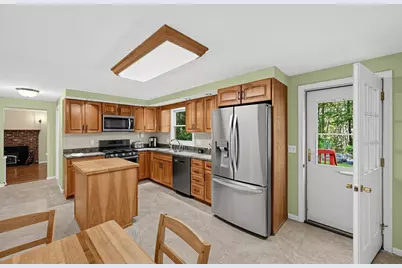 6 Woodview Dr, Hubbardston, MA 01452 - Photo 8