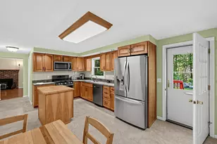 6 Woodview Dr, Hubbardston, MA 01452 - Photo 8