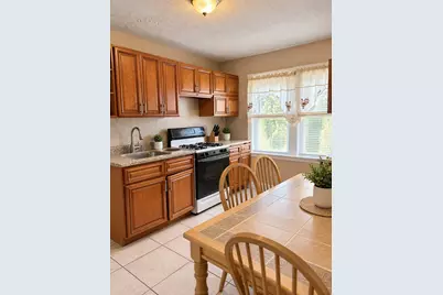 24 Dickinson St., Springfield, MA 01108 - Photo 4