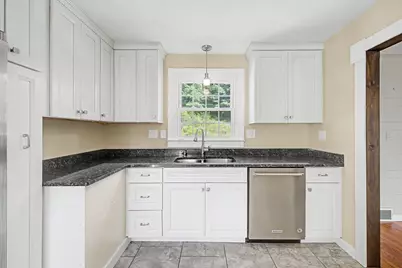 1161 E Mountain Rd, Westfield, MA 01085 - Photo 2