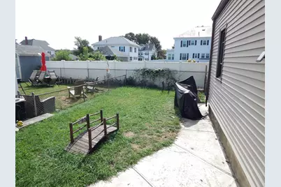 158 Adams St, New Bedford, MA 02746 - Photo 14