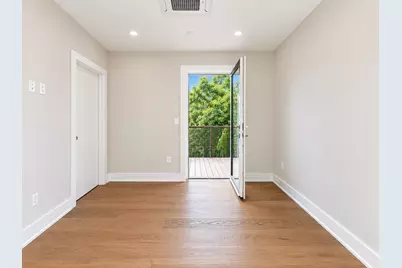 804 East 7th Street #307, Boston, MA 02127 - Photo 8