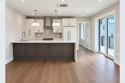 804 East 7th Street #307, Boston, MA 02127 - Photo 4