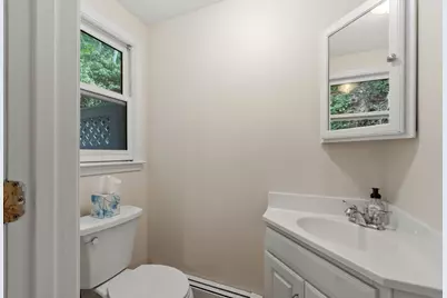 95 Pine St #A, Manchester by the Sea, MA 01944 - Photo 10