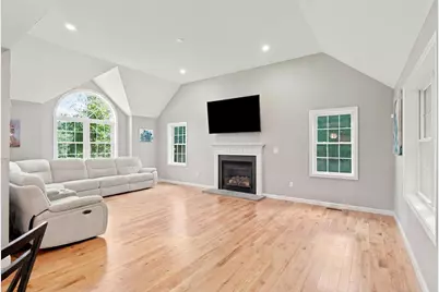 883 West Lowell Ave., Haverhill, MA 01832 - Photo 12
