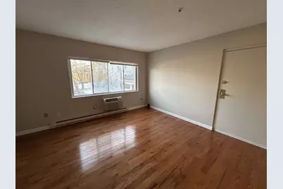24 Pond St #B, Quincy, MA 02169 - Photo 2