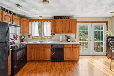 4 Henry Marsh Rd #B, Oxford, MA 01540 - Photo 6