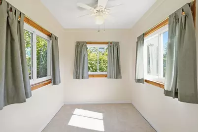 24 Grandview St, Northampton, MA 01062 - Photo 12