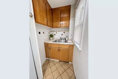 29 Chetwynd Rd #2, Somerville, MA 02144 - Photo 2