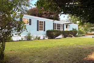 8 A Lisa Cir, Merrimac, MA 01860 - Photo 2