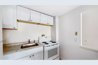 189 W. Wyoming Ave. #31, Melrose, MA 02176 - Photo 6