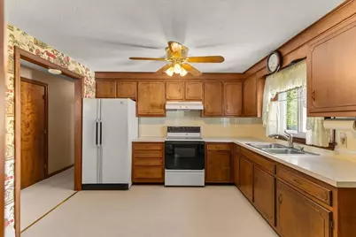 18 Wildwood Ave, Taunton, MA 02780 - Photo 18
