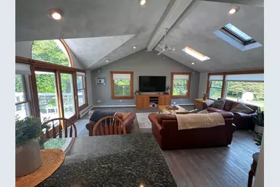 11 Phyllis Avenue, Burlington, MA 01803 - Photo 8