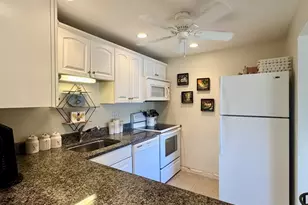 300 Park Terrace Dr, Stoneham, MA 02180 - Photo 10