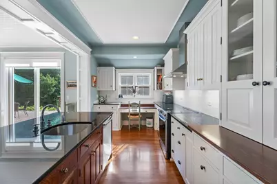 557 Smith Neck Rd, Dartmouth, MA 02748 - Photo 10