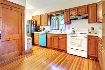 18 Franconia St, Boston, MA 02122 - Photo 24