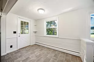 114 Quaboag St, Warren, MA 01083 - Photo 12