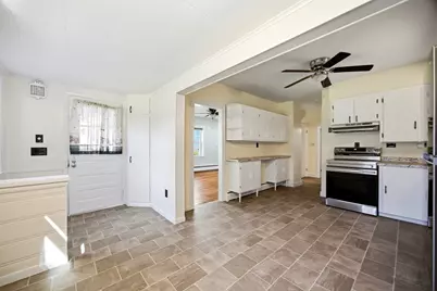 114 Quaboag St, Warren, MA 01083 - Photo 8