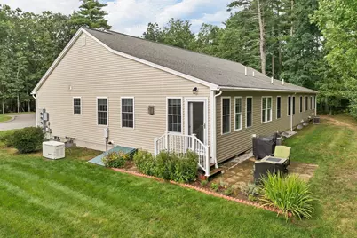 7 Benning St #A, Amherst, NH 03031 - Photo 4