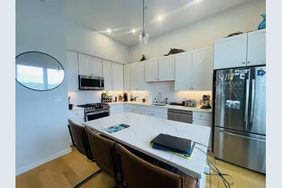 385 Pleasant St #18, Watertown, MA 02472 - Photo 2