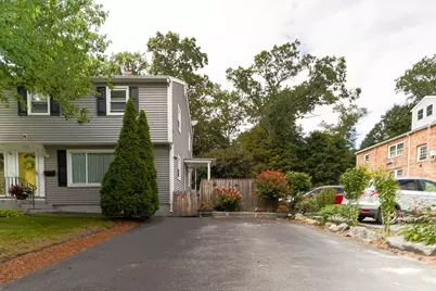 112 Hollis St #112, Lowell, MA 01852 - Photo 2