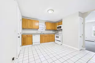 33 Green St, Fairhaven, MA 02719 - Photo 4