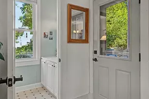 10 A Graves Ave, Northampton, MA 01060 - Photo 16