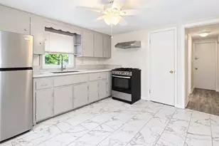 91 Elm St, Uxbridge, MA 01569 - Photo 10
