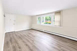 91 Elm St, Uxbridge, MA 01569 - Photo 8