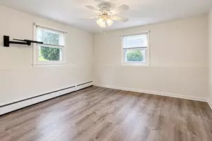 91 Elm St, Uxbridge, MA 01569 - Photo 12