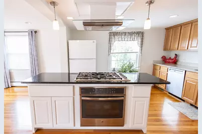 351 Elm St, Marlborough, MA 01752 - Photo 6