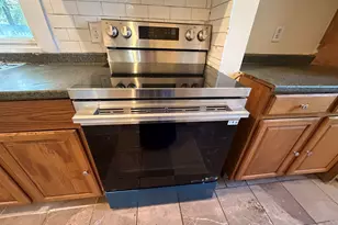 2 Shirley St, Worcester, MA 01610 - Photo 10